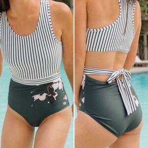 Albion Fit Bon Voyage Striped Floral Cutout One Piece Swimsuit Green White Small